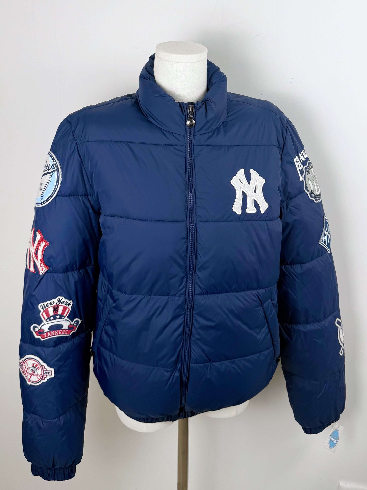 Yankees patches puffer jacket | Laura Stappers Vintage