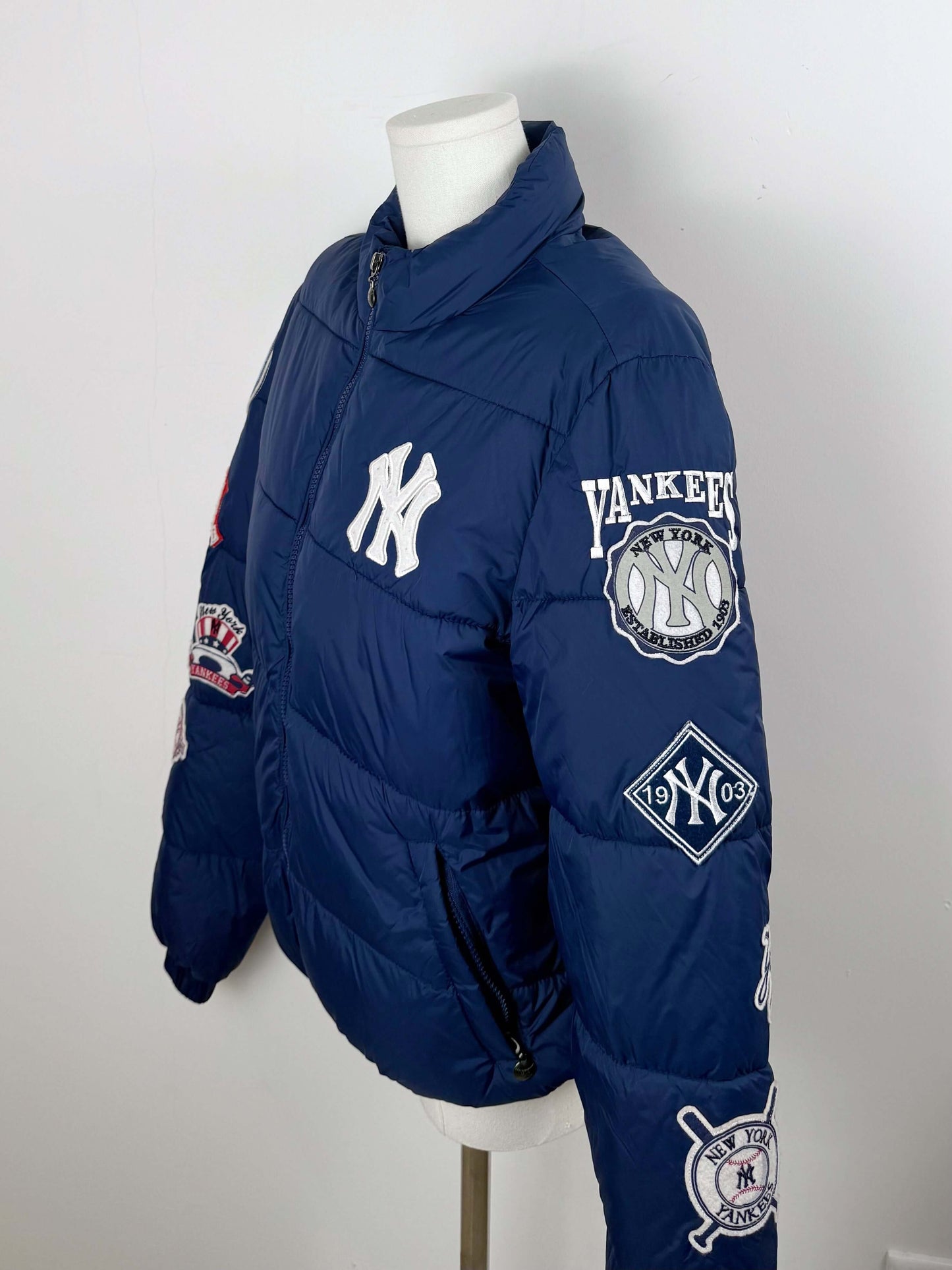 Yankees patches puffer jacket | Laura Stappers Vintage