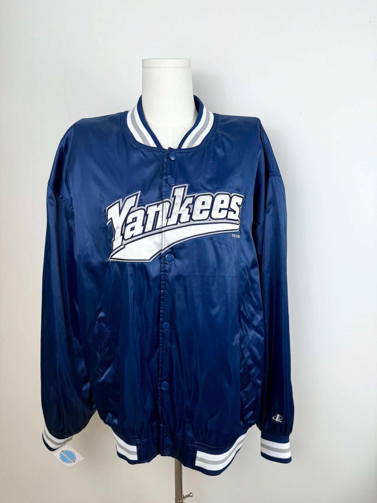 NY Yankees spell-out 1999 jacket | Laura Stappers Vintage