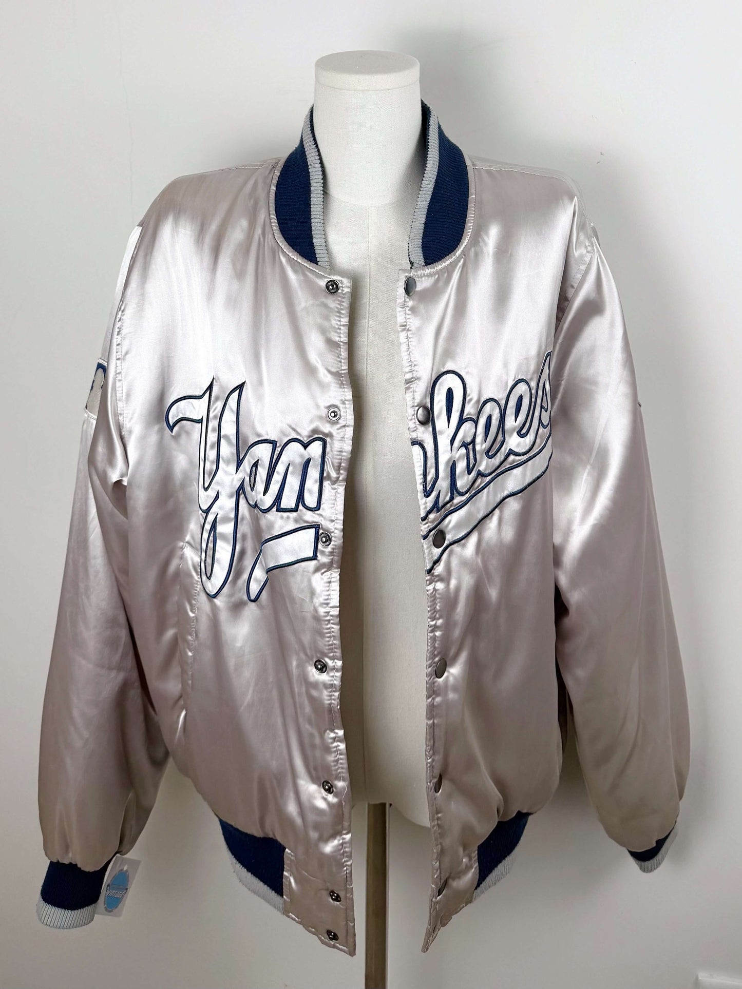 New York Yankees spell out champagne bomber | Laura Stappers Vintage