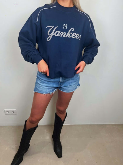 Yankees dark blue sweater | Laura Stappers Vintage