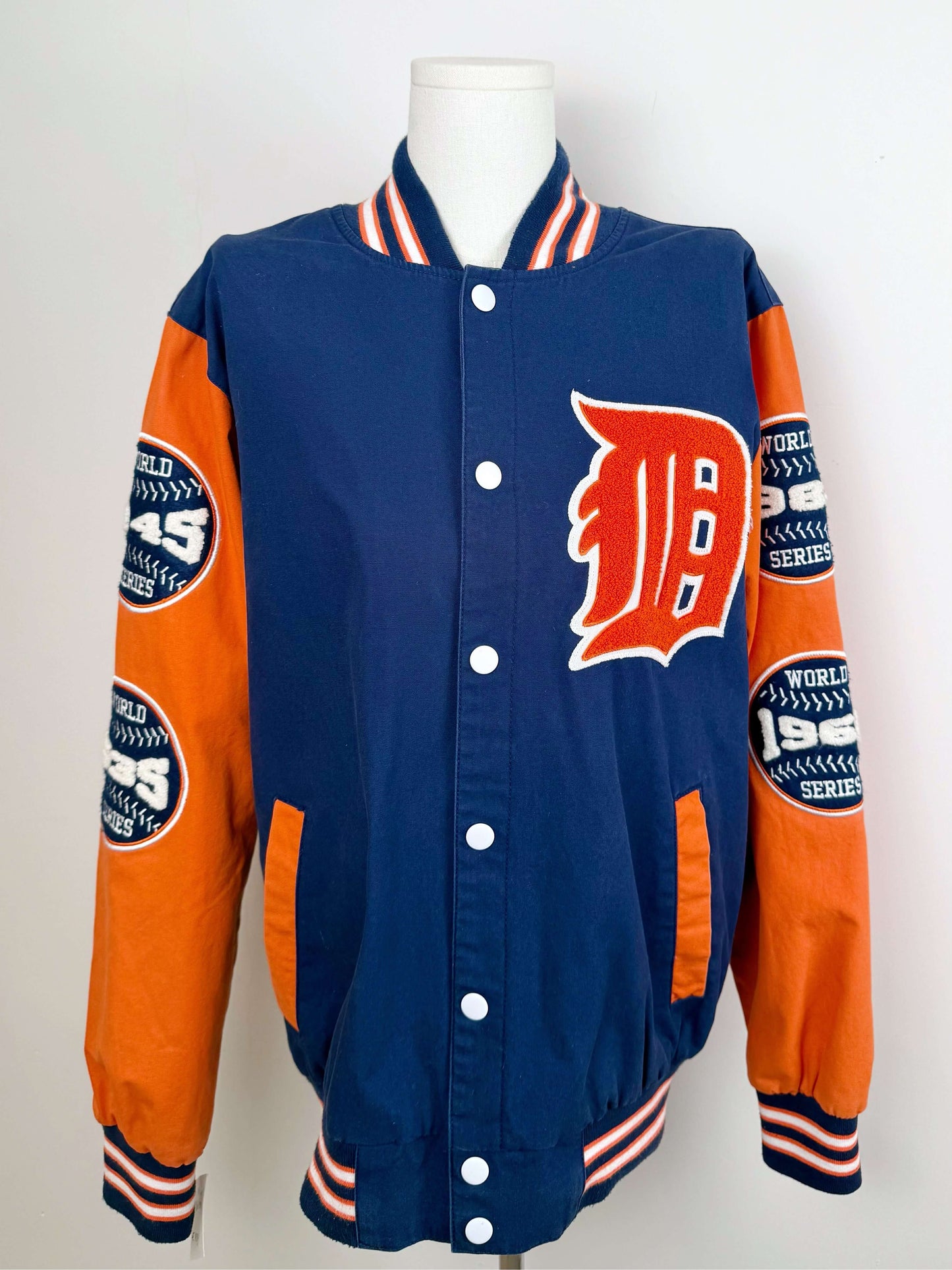 Tigers World Champions bomber | Laura Stappers Vintage