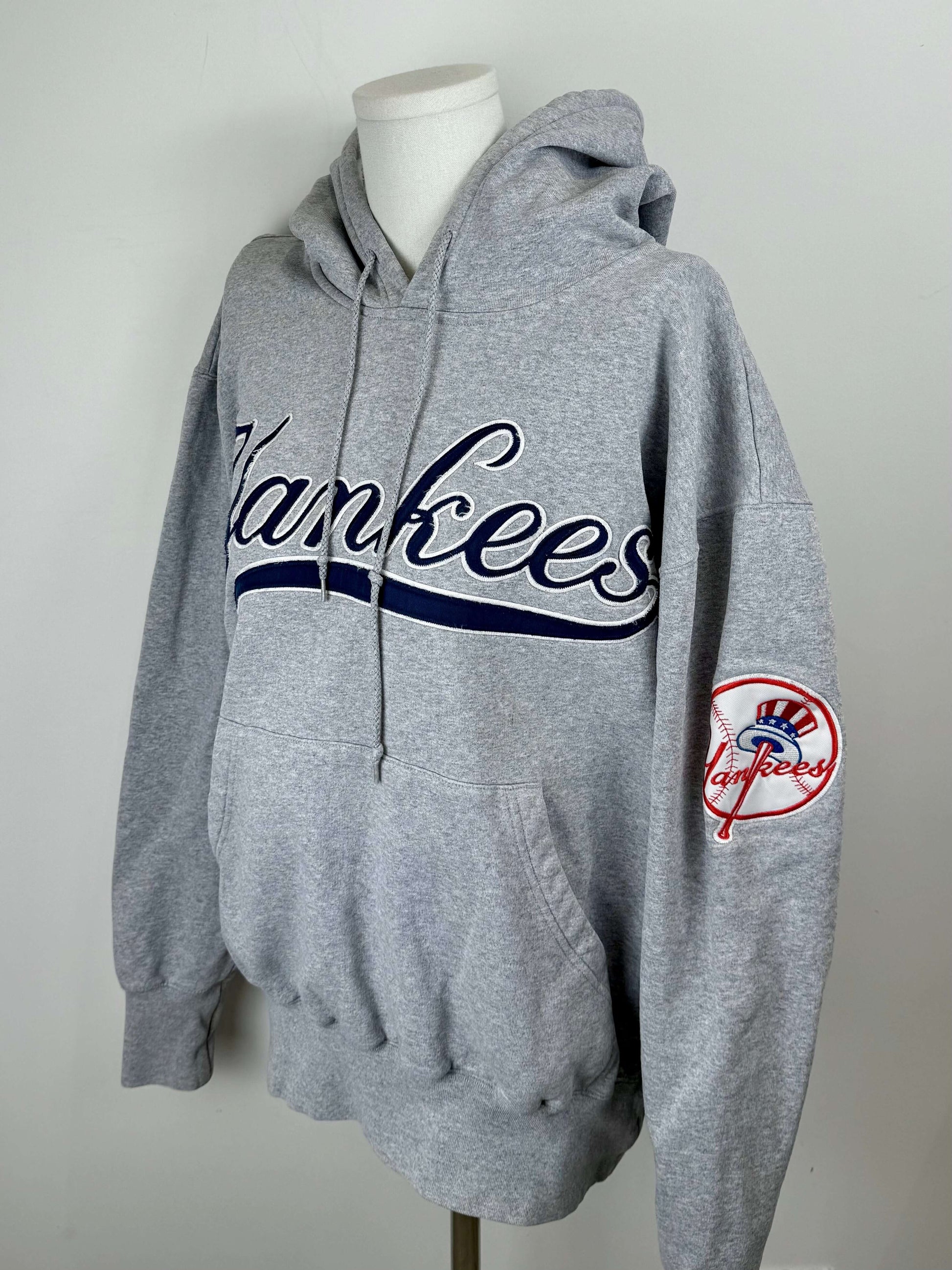 New York Yankees Majestic hoodie grey | Laura Stappers Vintage