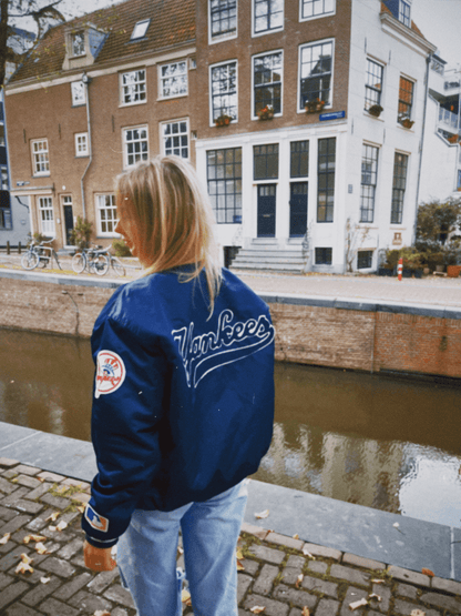 NY Yankees satin jacket blue | Laura Stappers Vintage