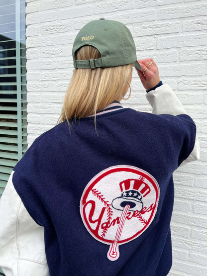 DeLong Yankees bomber