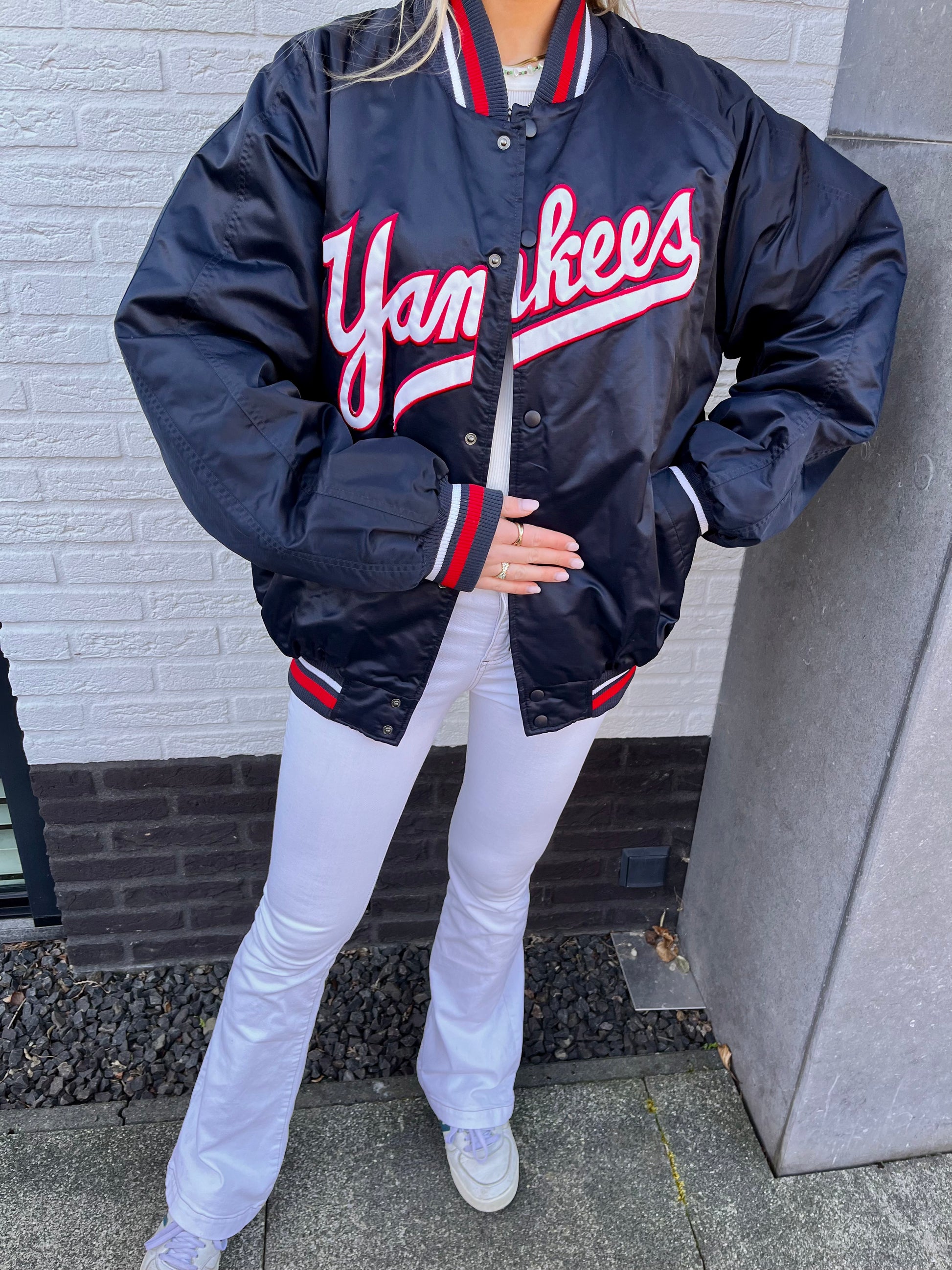 Starter Yankees spell-out bomber red