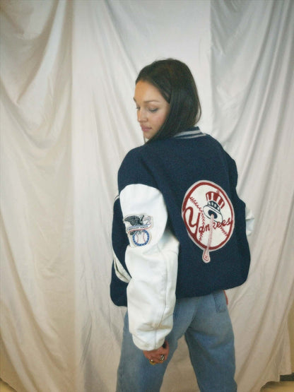 DeLong Yankees bomber