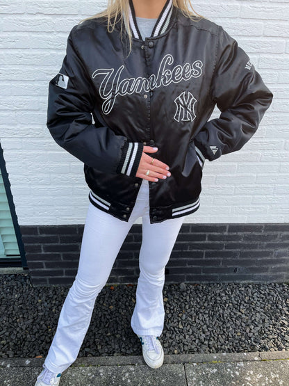 New York Yankees black bomber jacket | Laura Stappers Vintage