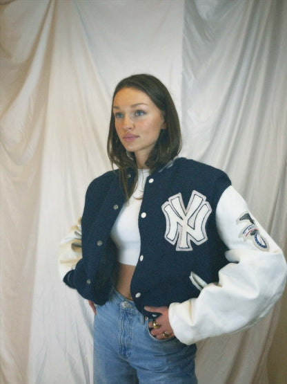 DeLong Yankees bomber